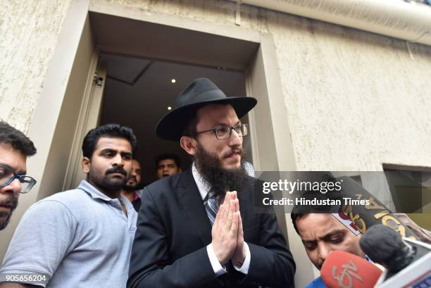 Indian Rabbi Rabbi Lubavitch Photos and Premium High Res Pictures - Getty Images