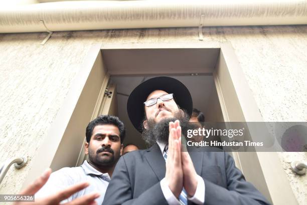 Indian Rabbi Rabbi Lubavitch Photos and Premium High Res Pictures - Getty Images