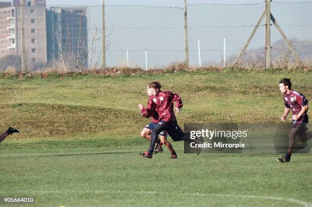 Manchester United in training. David Beckham sprints with Gary Neville 18th November 1996.