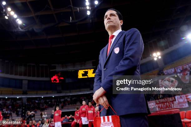 Ioannis Sfairopoulos, Head Coach of Olympiacos Piraeus reacrt before the 2017/2018 Turkish Airlines EuroLeague Regular Season Round 18 game between...