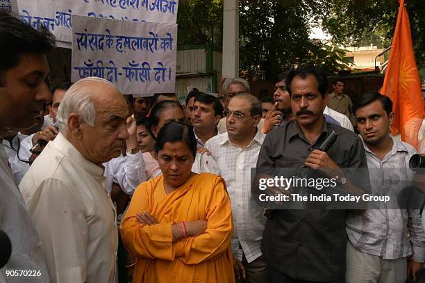 Uma Bharti, former Chief Minister Madhya Pradesh and President of Bharatiya Janshakti Party and Madan Lal Khurana, former Delhi CM courted arrest at...