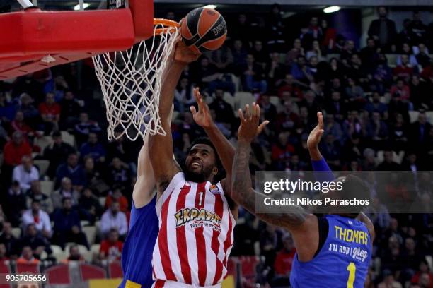 Jamel McLean, #1 of Olympiacos Piraeus in action during the 2017/2018 Turkish Airlines EuroLeague Regular Season Round 18 game between Olympiacos...