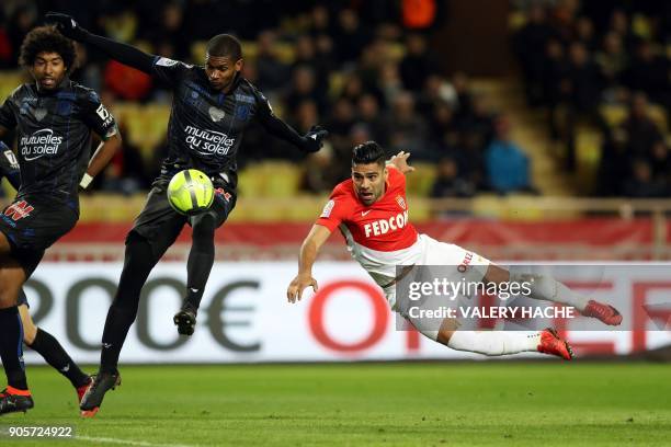 Monaco's Colombian forward Radamel Falcao vies with Nice's Brazilian defender Santos Marlon during the French L1 football match Monaco vs Nice on...