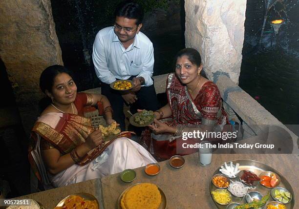 Gujarati India Photos and Premium High Res Pictures - Getty Images