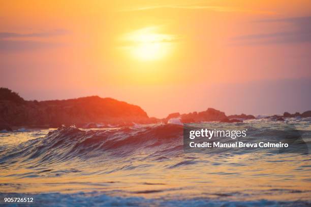 sunset in sardinia - middellandse zee stockfoto's en -beelden