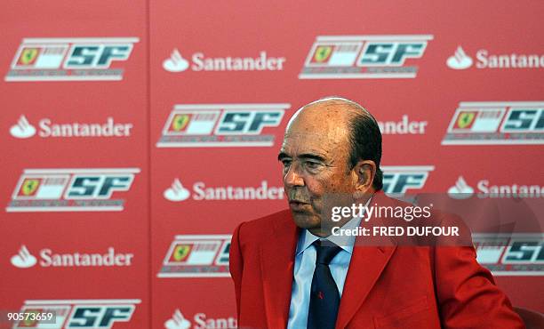 The President of the Bank of Santander Emilio Botin attends a press conference with Ferrari President Luca Cordero di Montezemolo during a press...