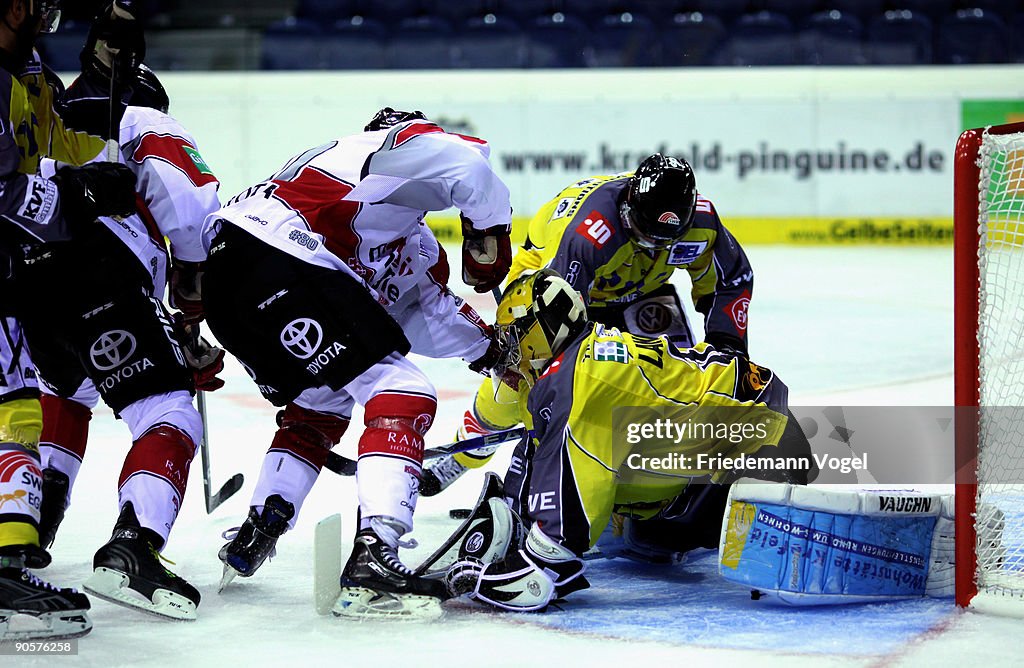 Krefeld Pinguine v Koelner Haie - DEL