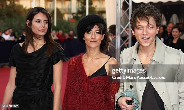 Louise Miller Photos and Premium High Res Pictures - Getty Images