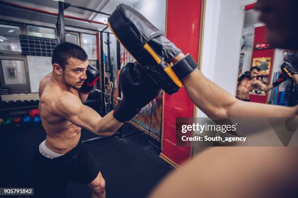 Boxercise Kick Boxercise Photos and Premium High Res Pictures - Getty Images