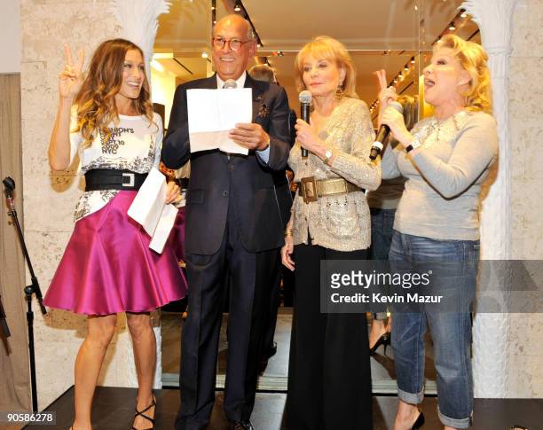 Sarah Jessica Parker, Oscar de la Renta, Barbara Walters and Bette Midler attend the Oscar de la Renta Fashion's Night Out party at the Oscar de la...