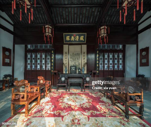 Chinese Traditional Building Photos and Premium High Res Pictures ...