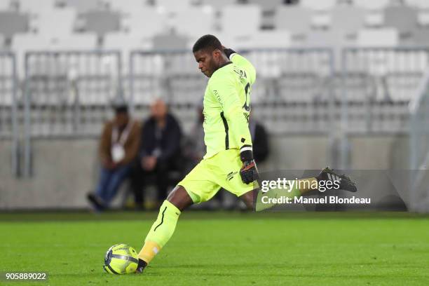 Brice Samba of Caen during the Ligue 1 match between FC Girondins de Bordeaux and SM Caen at Stade Matmut Atlantique on January 16, 2018 in Bordeaux,...
