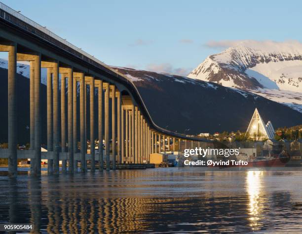 tromsø landmarks - midnight sun norway stockfoto's en -beelden