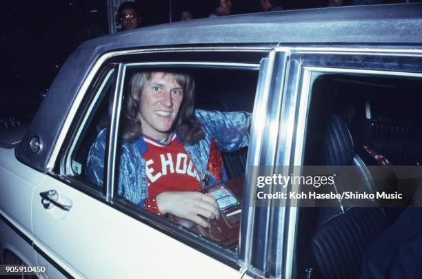 Alvin Lee of Ten Years After in a car, May 1972, Tokyo, Japan.