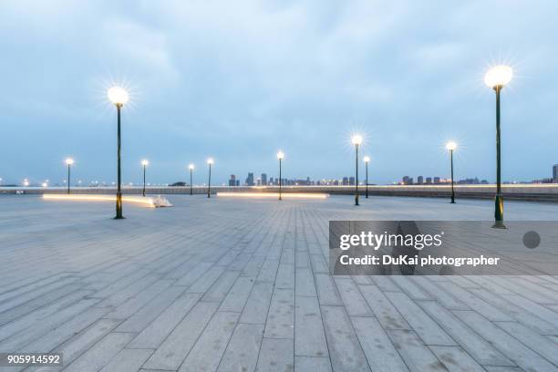 city square - the harbin theatre stockfoto's en -beelden