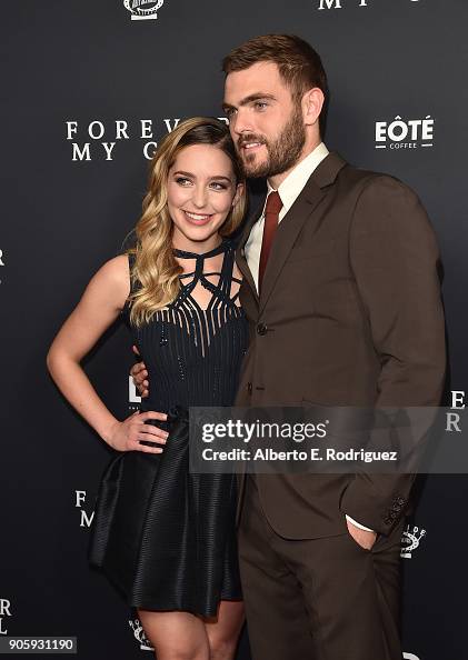 Alex Roe Wife Actors Jessica Rothe and Alex Roe attend the premiere of Roadside ...