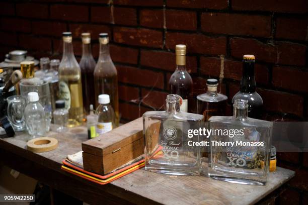 Control material and bottles of the distillery Guy Pinard Organic farming Cognac and Pineau des Charentes producer.