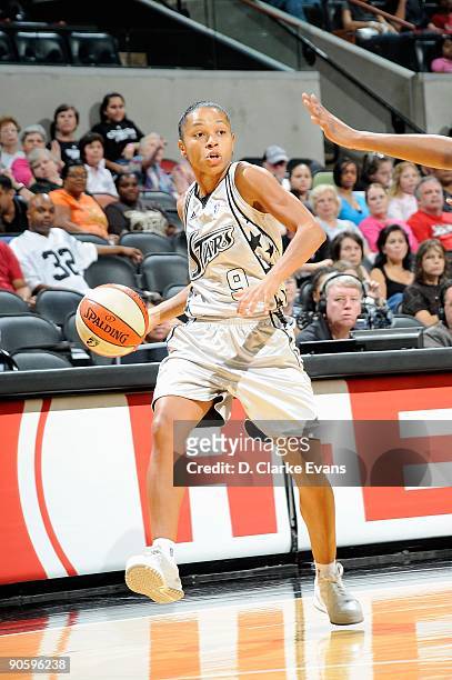 Edwige Lawson-Wade of the San Antonio Silver Stars handles the ball during the WNBA game against the Minnesota Lynx on September 1, 2009 at the AT&T...