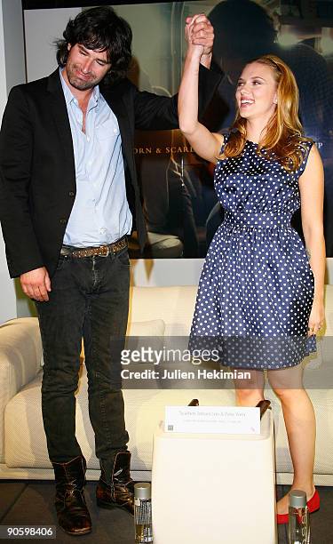 Pete Yorn and Scarlett Johansson attend the press conference for the launch of their new album 'Break up' at Le Bon Marche on September 11, 2009 in...