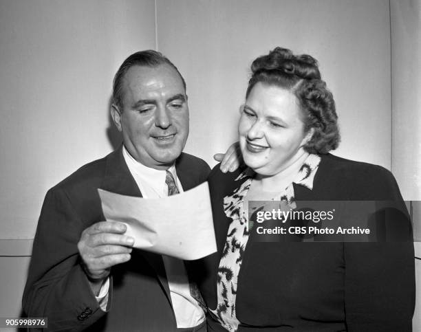 Left to right, actor Pat OBrien and CBS Radio singer Kate Smith. New York, NY. Image dated March 8, 1946.