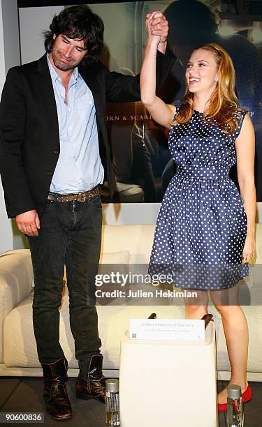 Pete Yorn and Scarlett Johansson attend the press conference for the launch of their new album 'Break up' at Le Bon Marche on September 11, 2009 in...