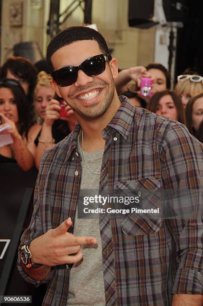 Drake arrives on the red carpet of the 20th Annual MuchMusic Video Awards at the MuchMusic HQ on June 21, 2009 in Toronto, Canada.