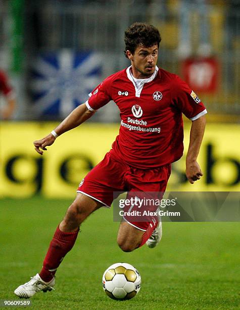 Dragan Paljic of Kaiserslautern runs with the ball during the Second Bundesliga match between 1. FC Kaiserslautern and MSV Duisburg at the...