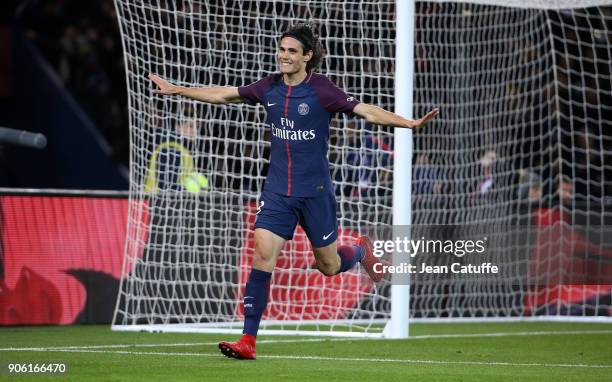 Edinson Cavani of PSG celebrates his goal, tying the PSG record of Zlatan Ibrahimovic during the French Ligue 1 match between Paris Saint Germain and...