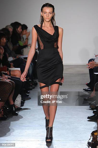 Model walks the runway wearing Cushnie Et Ochs during Mercedes-Benz Fashion Week Spring 2010 at Chelsea Art Museum on September 11, 2009 in New York...