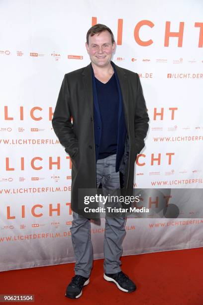 Devid Striesow attends the 'Licht' Premiere at Delphi Filmpalast on January 17, 2018 in Berlin, Germany.