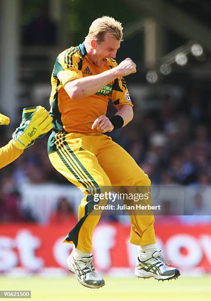 Brett Lee of Australia celebrates the wicket of Adil Rashid of England during the 4th NatWest One Day International between England and Australia at...