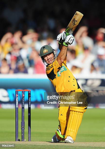 Ricky Ponting of Australia hits out during the 4th NatWest One Day International between England and Australia at Lord's on September 12, 2009 in...
