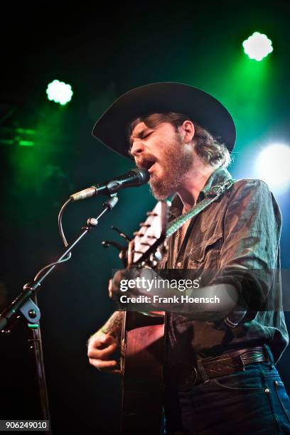 Colt Wall 291 Colter Wall Stock Photos, High-Res Pictures, and Images - Getty Images