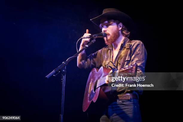 Colt Wall 291 Colter Wall Stock Photos, High-Res Pictures, and Images - Getty Images
