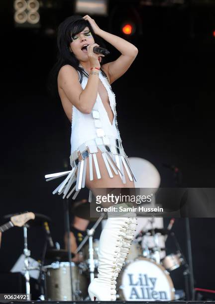 Lily Allen performs on the main stage on day 2 of Bestival, September 12, 2009 on the Isle of Wight, United Kingdom.