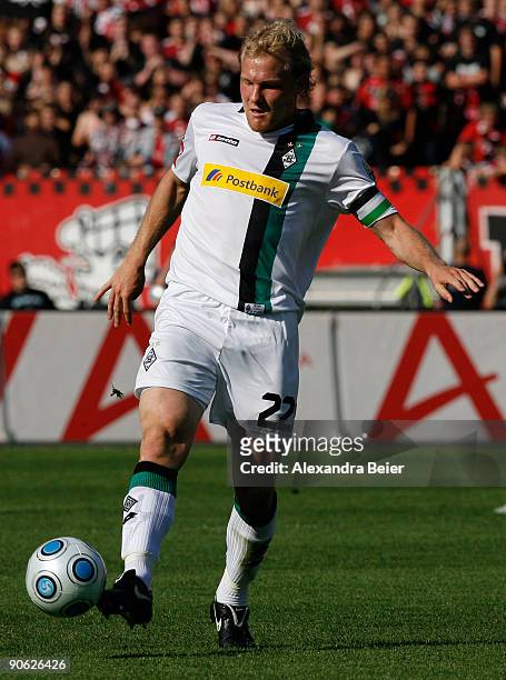 Tobias Levels of M'gladbach runs with the ball during the Bundesliga match between 1.FC Nuernberg and Borussia Monchengladbach on September 12, 2009...