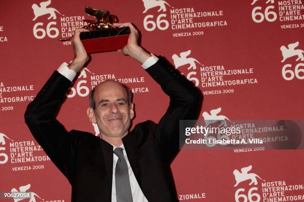 Director Samuel Maoz poses with the Golden Lion award he received for his film 'Lebanon' during the Closing Ceremony Photocall at the Sala Grande...
