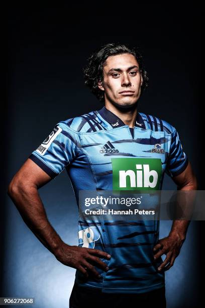 464 Jonathan Ruru Stock Photos, High-Res Pictures, and Images - Getty ...