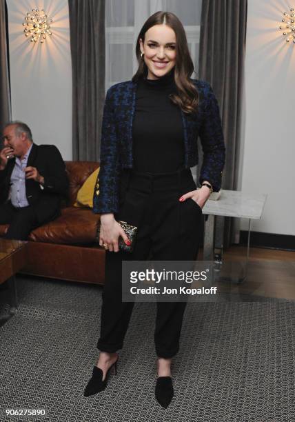Elizabeth Henstridge attends Wolk Morais Collection 6 Fashion Show at The Hollywood Roosevelt Hotel on January 17, 2018 in Los Angeles, California.