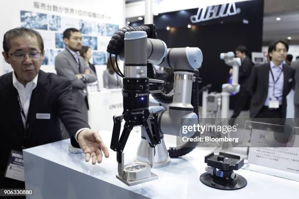 Robodex 107 Japan Robot Robodex Exhibition Stock Photos, High-Res Pictures, and ...