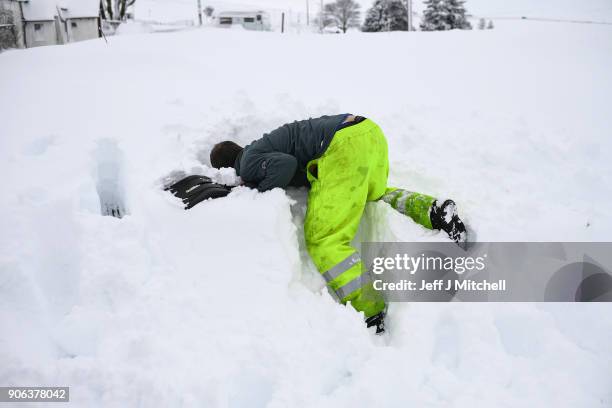 Diggin Out Digging Out Car Photos and Premium High Res Pictures - Getty Images