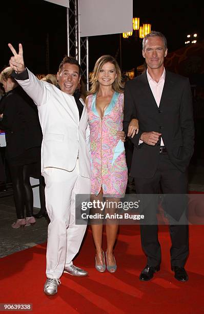 Frank Mathee, Eva Imhof and actor Ingo Brosch attend the Reminders Day Aids Gala 2009 on September 12, 2009 in Berlin, Germany.