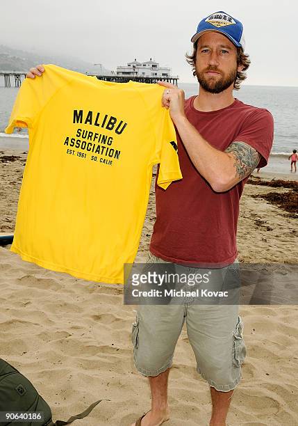 Foo Fighters lead guitarist Chris Shiflett attends the 4th Annual Surfrider Foundation Celebrity Expression Session at First Point, Surfrider Beach...
