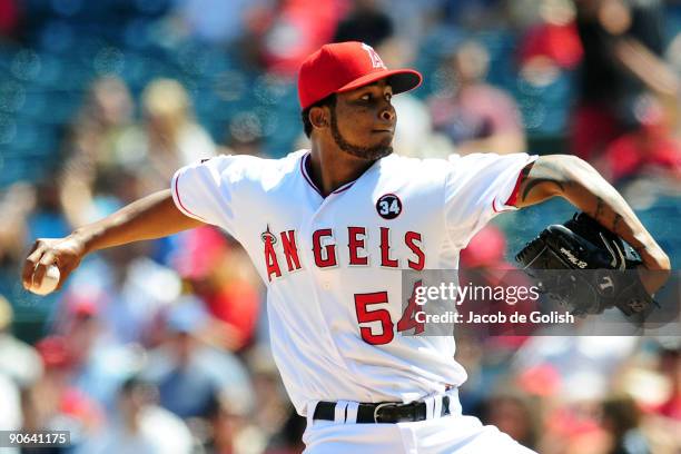 Ervin Santana of the Los Angeles Angels of Anaheim pitches against the Chicago White Sox at Angel Stadium on September 12, 2009 in Anaheim,...