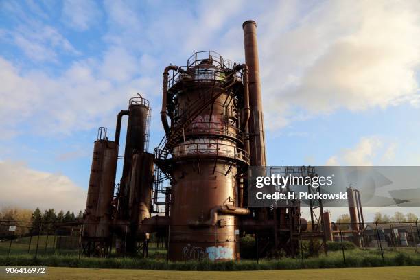 gasworks park - gasworks stock pictures, royalty-free photos & images