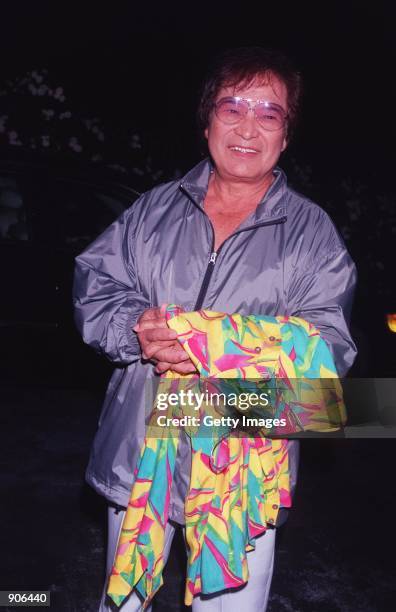 Singer Don Ho poses for the photographer at a Hawaiian party September 4, 2000 in Beverly Hills, CA.