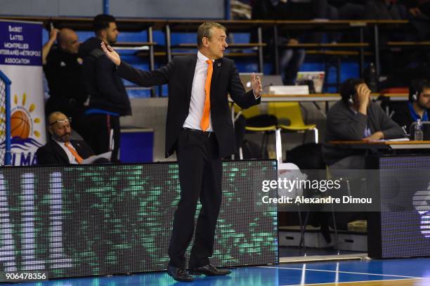 Head coach Pierre Vincent of Schio during the Women's Euroleague match between Lattes Montpellier and Schio on January 17, 2018 in Montpellier,...