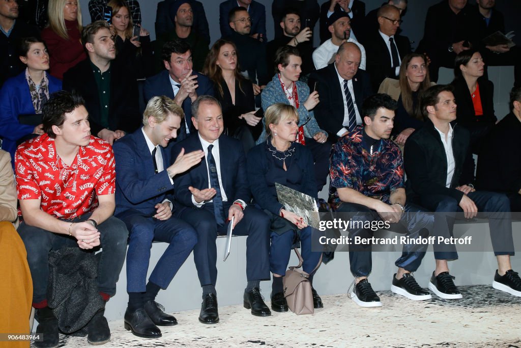 Louis Vuitton : Front Row - Paris Fashion Week - Menswear F/W 2018-2019