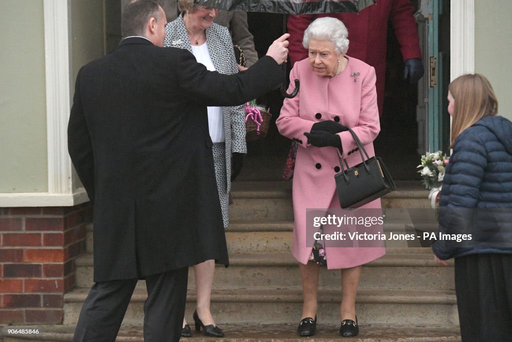 Queen attends WI meeting