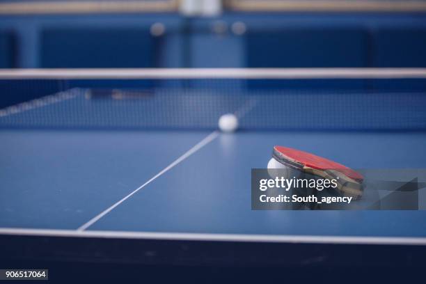 equipement de tennis de table - tennis de table photos et images de collection